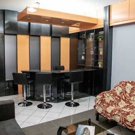 Christine'S Downtown Suites 卡瓦拉 外观 照片