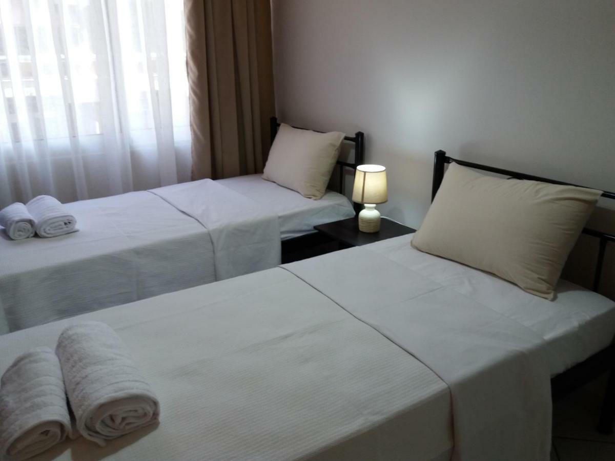 Christine'S Downtown Suites 卡瓦拉 外观 照片