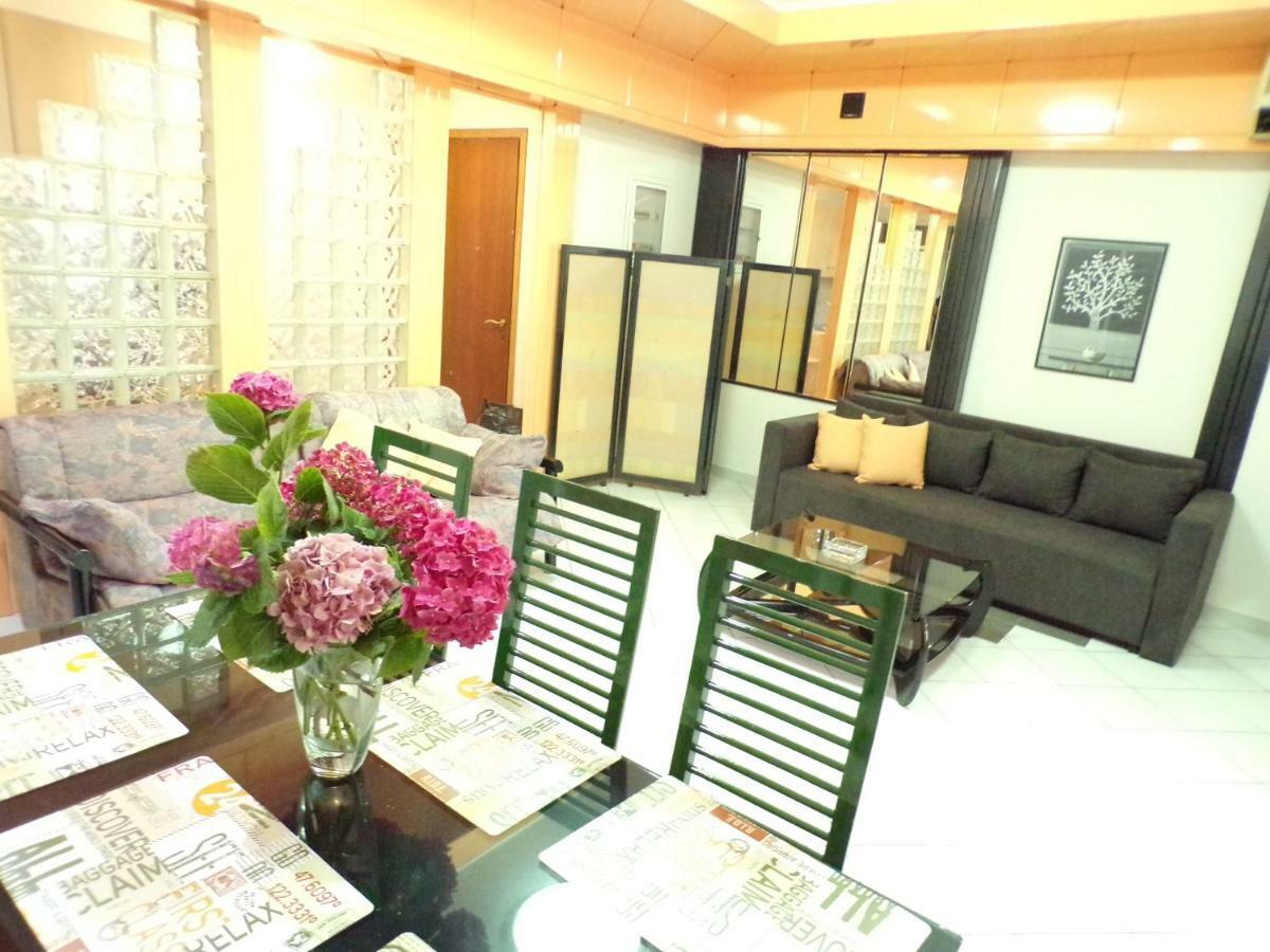 Christine'S Downtown Suites 卡瓦拉 外观 照片