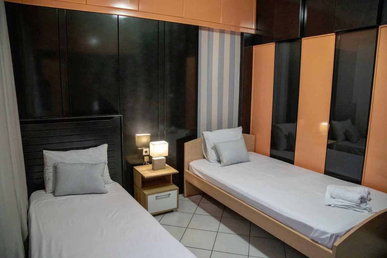 Christine'S Downtown Suites 卡瓦拉 外观 照片