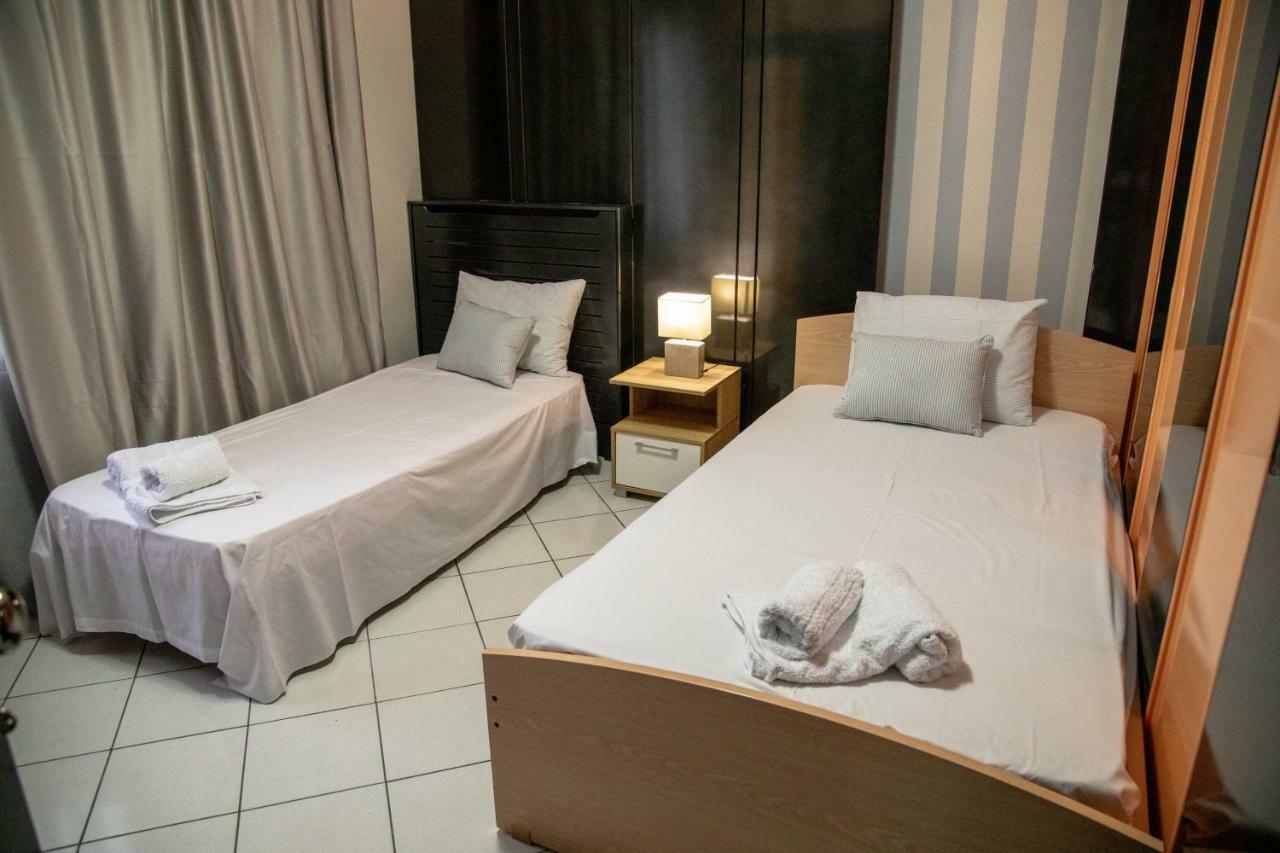 Christine'S Downtown Suites 卡瓦拉 外观 照片