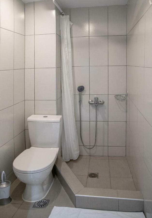 Christine'S Downtown Suites 卡瓦拉 外观 照片